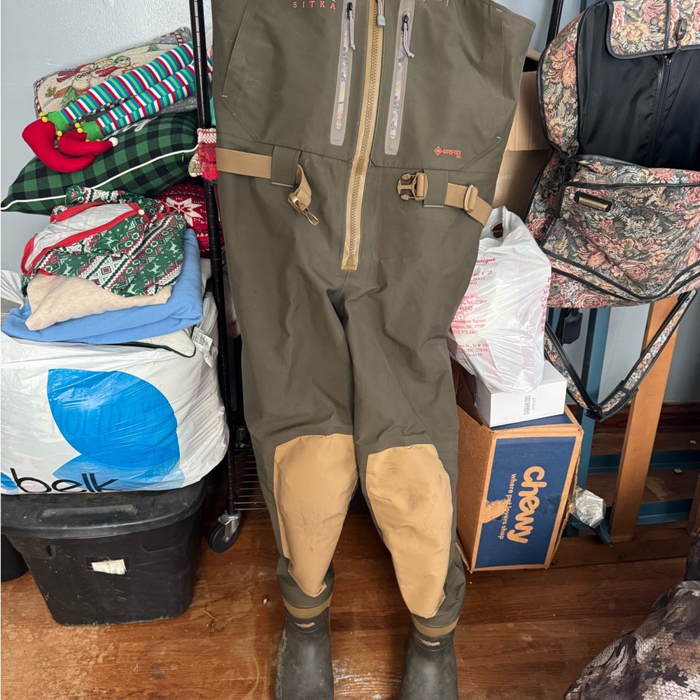 Sitka Delta Waders